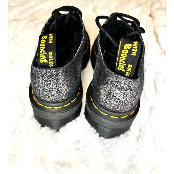 Dr. Martens Women's Size 5- 5.5. Fur- Lined Metallic Black Leather Platform Shoe - Picture 8 of 10